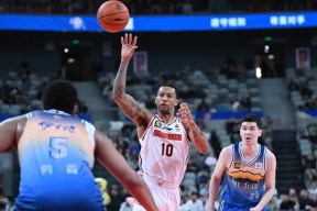 开云包含今晚NBA常规赛传出新动向；广东宏远内部沟通；管理层表态——球迷炸锅；球探报告显示潜力的词条